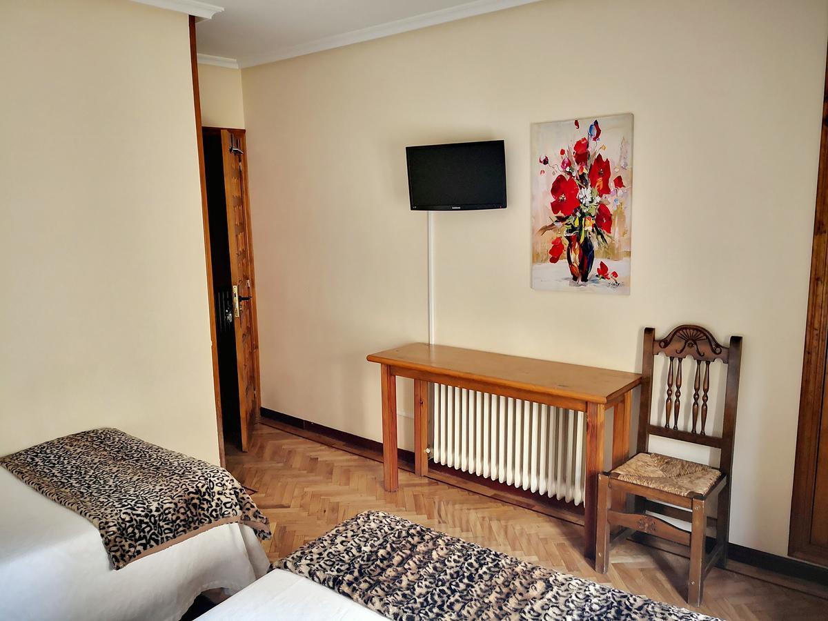 Hostal Alcantara Ávila Buitenkant foto