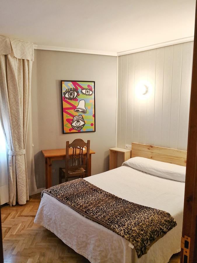 Hostal Alcantara Ávila Buitenkant foto